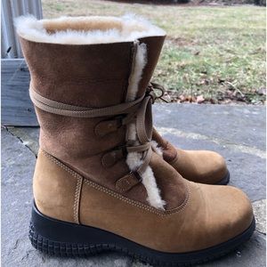 La CANADIENNE Shearling Boot , 6.5